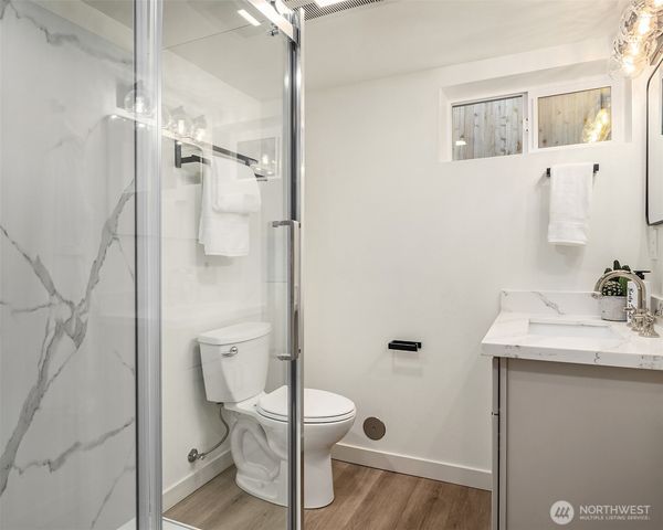 12517 22nd Avenue NE, Seattle, WA 98125