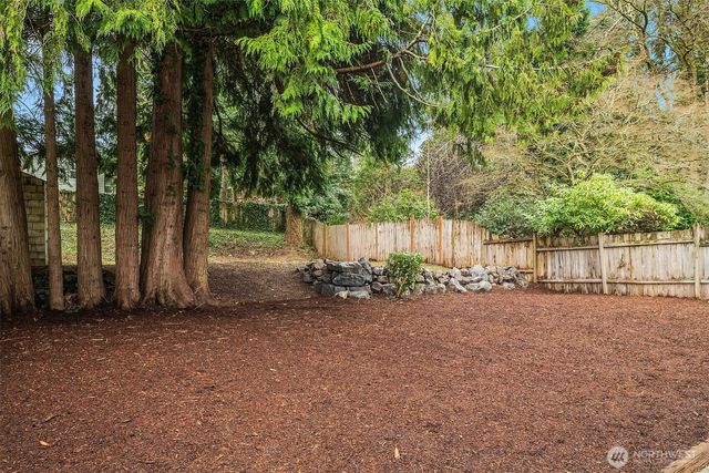 12517 22nd Avenue NE, Seattle, WA 98125