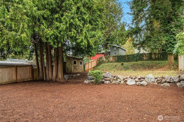 12517 22nd Avenue NE, Seattle, WA 98125