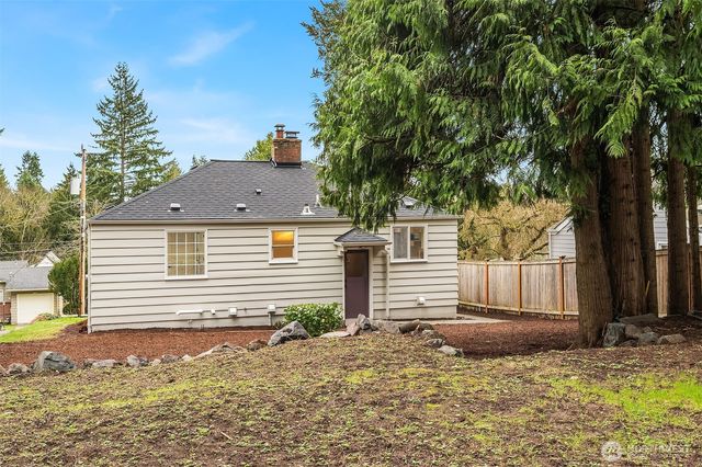 12517 22nd Avenue NE, Seattle, WA 98125