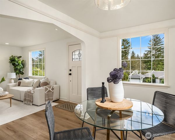 12517 22nd Avenue NE, Seattle, WA 98125