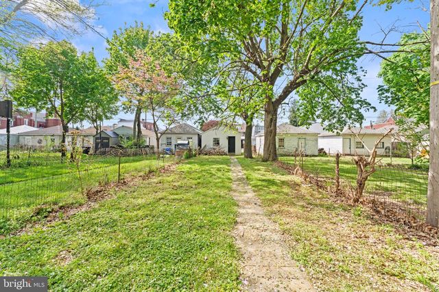 1514 W PHILADELPHIA ST, York, PA 17404