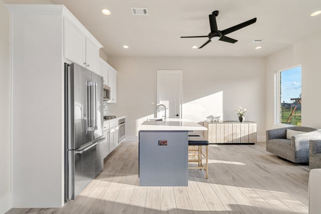 660 Louise Drive, Fairview, TX 75069