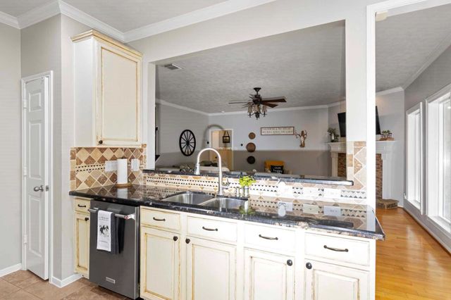 4311 Green Tree Court, Pasadena, TX 77505