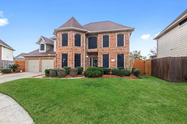 4311 Green Tree Court, Pasadena, TX 77505