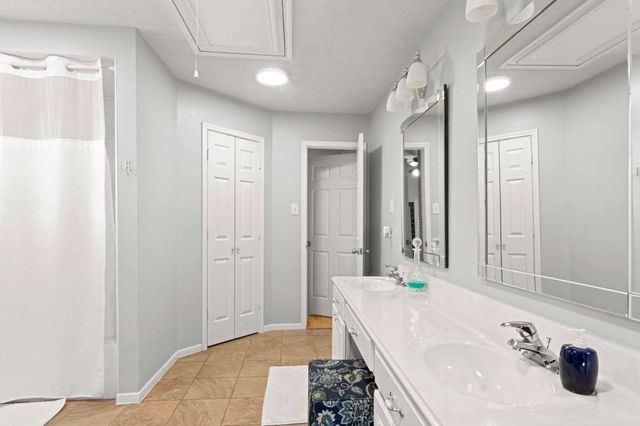 4311 Green Tree Court, Pasadena, TX 77505