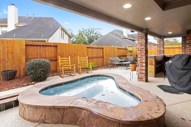 4311 Green Tree Court, Pasadena, TX 77505