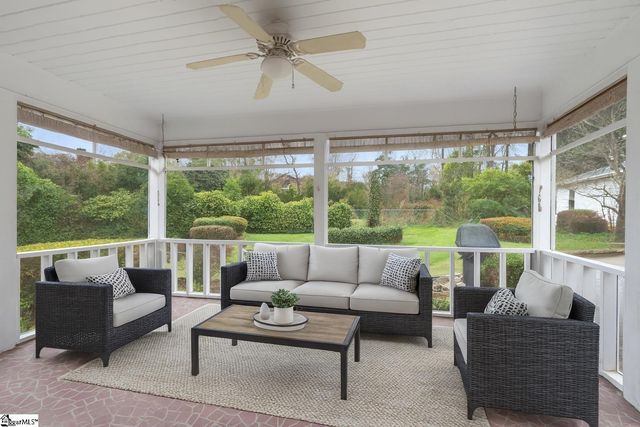 2 Woodfern Circle, Greenville, SC 29615