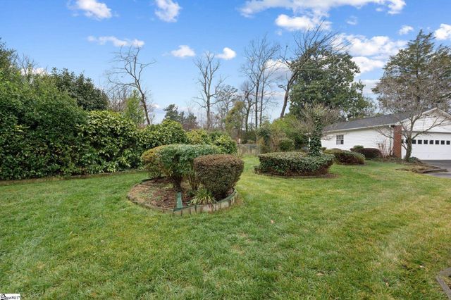 2 Woodfern Circle, Greenville, SC 29615