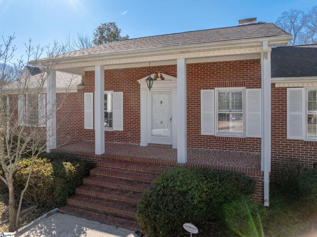 2 Woodfern Circle, Greenville, SC 29615