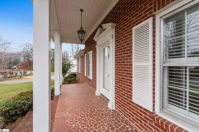 2 Woodfern Circle, Greenville, SC 29615