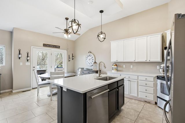 104 KNOLLWOOD CT, Columbia, MO 65203