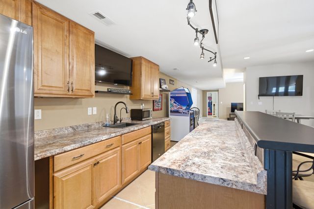 104 KNOLLWOOD CT, Columbia, MO 65203