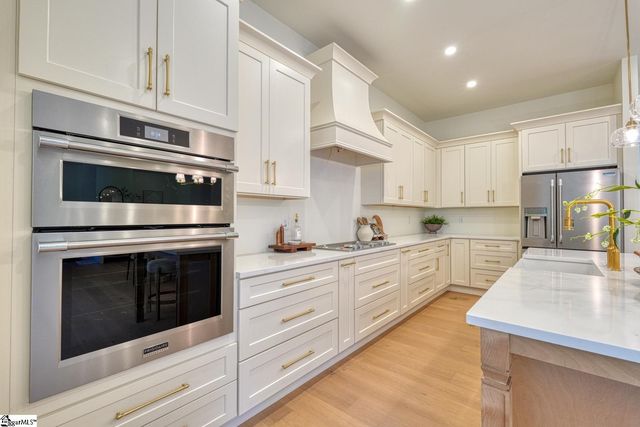 2040 Ivy Cottage Path, Boiling Springs, SC 29316