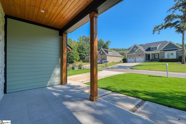 2040 Ivy Cottage Path, Boiling Springs, SC 29316