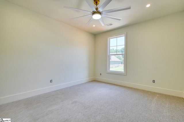 2040 Ivy Cottage Path, Boiling Springs, SC 29316