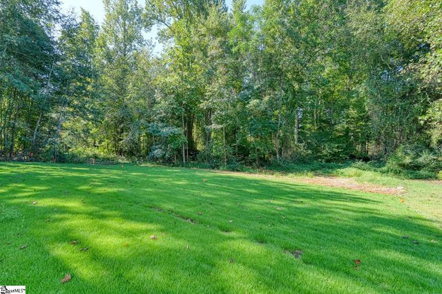 2040 Ivy Cottage Path, Boiling Springs, SC 29316