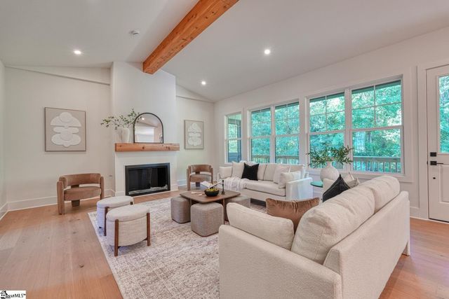 2040 Ivy Cottage Path, Boiling Springs, SC 29316
