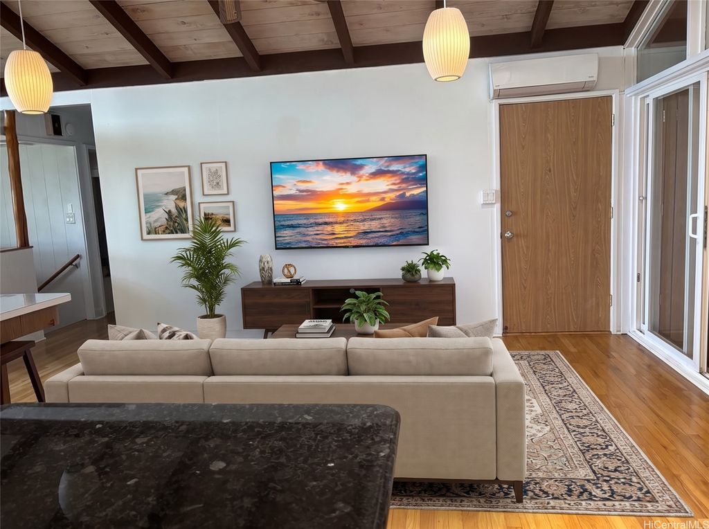 2208 Liliha Street B, Honolulu, HI 96817