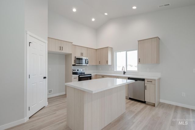 4307 Lamar St, Caldwell, ID 83605