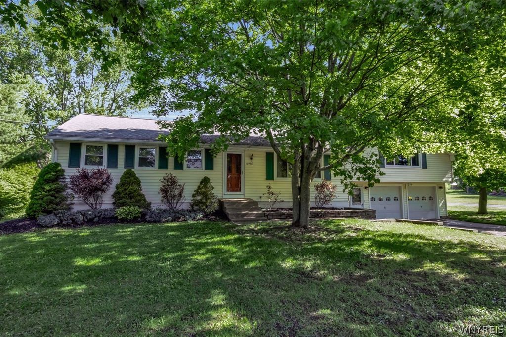 12466 Williston Road, Marilla, NY 14004