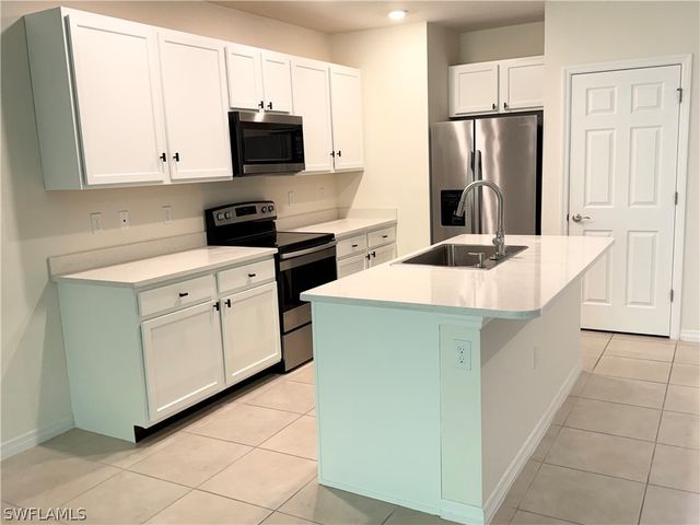 15319 Wildflower CIR, Naples, FL 34119