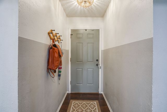 712 Poe Street, Azle, TX 76020