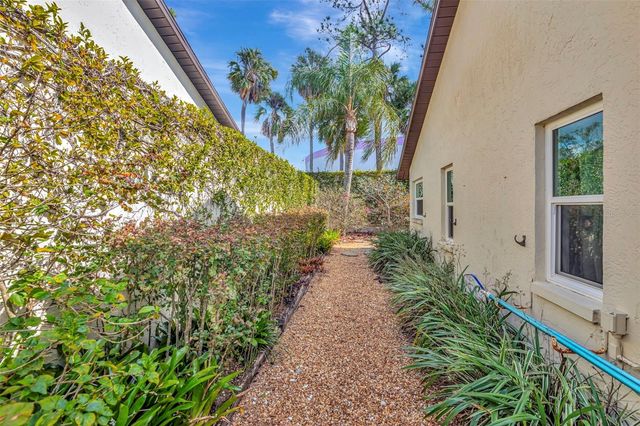 13528 AVISTA DRIVE, Tampa, FL 33624