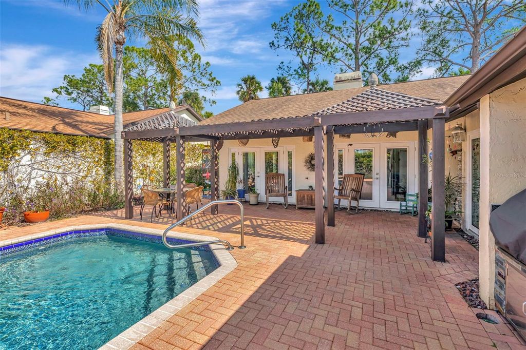 Image 13 of property listing at 13528 AVISTA DRIVE, Tampa, FL 33624