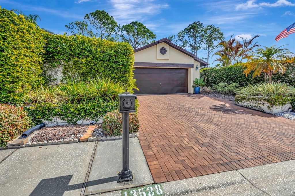 Image 3 of property listing at 13528 AVISTA DRIVE, Tampa, FL 33624