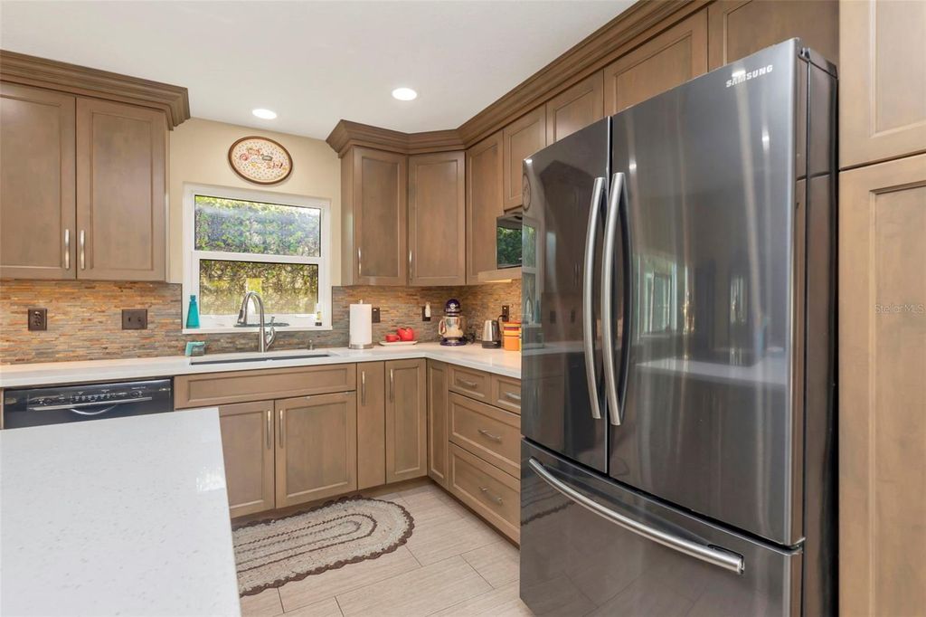 Image 26 of property listing at 13528 AVISTA DRIVE, Tampa, FL 33624