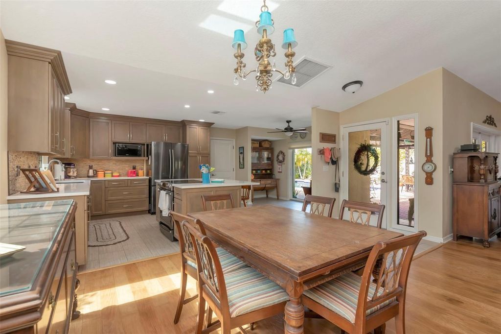 Image 27 of property listing at 13528 AVISTA DRIVE, Tampa, FL 33624