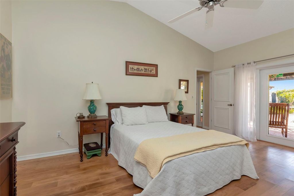 Image 38 of property listing at 13528 AVISTA DRIVE, Tampa, FL 33624