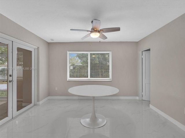 6800 Raleigh St, Hollywood, FL 33024