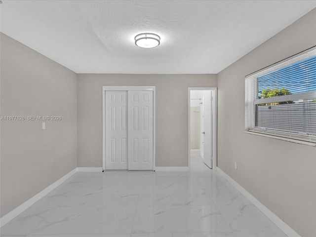 6800 Raleigh St, Hollywood, FL 33024