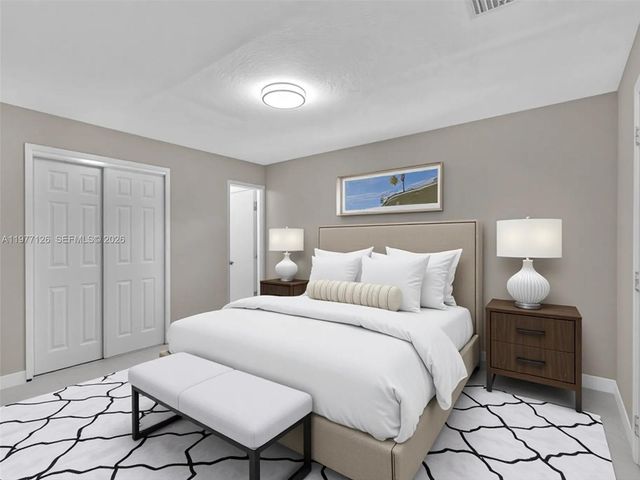 6800 Raleigh St, Hollywood, FL 33024