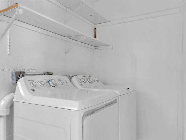 6800 Raleigh St, Hollywood, FL 33024