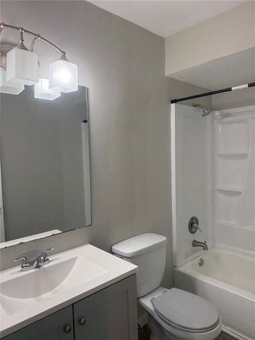 927 33RD AVENUE W, Bradenton, FL 34205