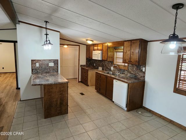 3535 Hare Road, Marianna, FL 32448