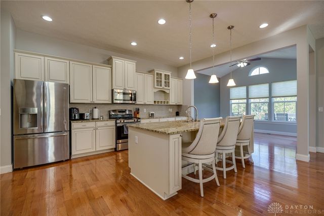 3720 Shiraz Court, Bellbrook, OH 45305