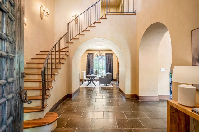 15 N Badger Lodge Circle, Spring, TX 77389