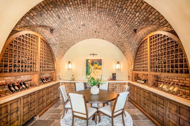 15 N Badger Lodge Circle, Spring, TX 77389