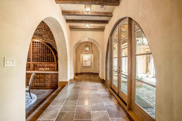 15 N Badger Lodge Circle, Spring, TX 77389