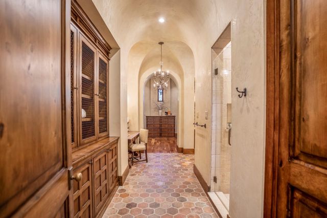 15 N Badger Lodge Circle, Spring, TX 77389