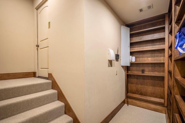 15 N Badger Lodge Circle, Spring, TX 77389