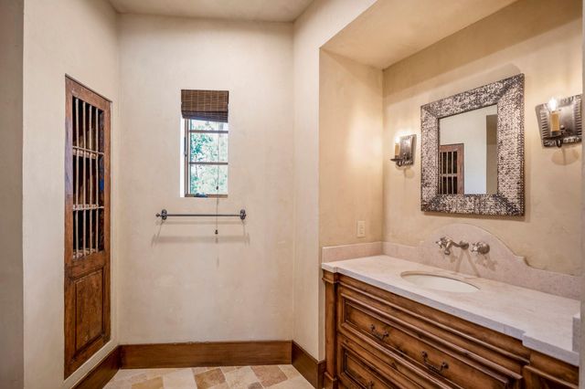 15 N Badger Lodge Circle, Spring, TX 77389