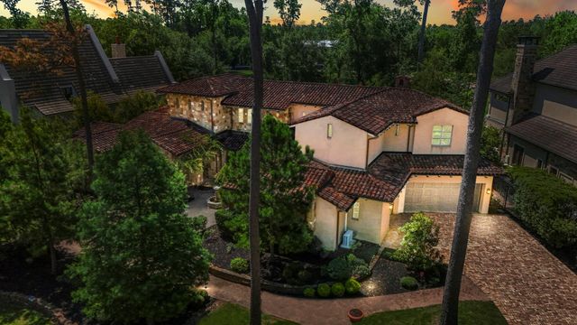 15 N Badger Lodge Circle, Spring, TX 77389