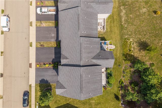 662 Freedom Dr, Collier Twp, PA 15106