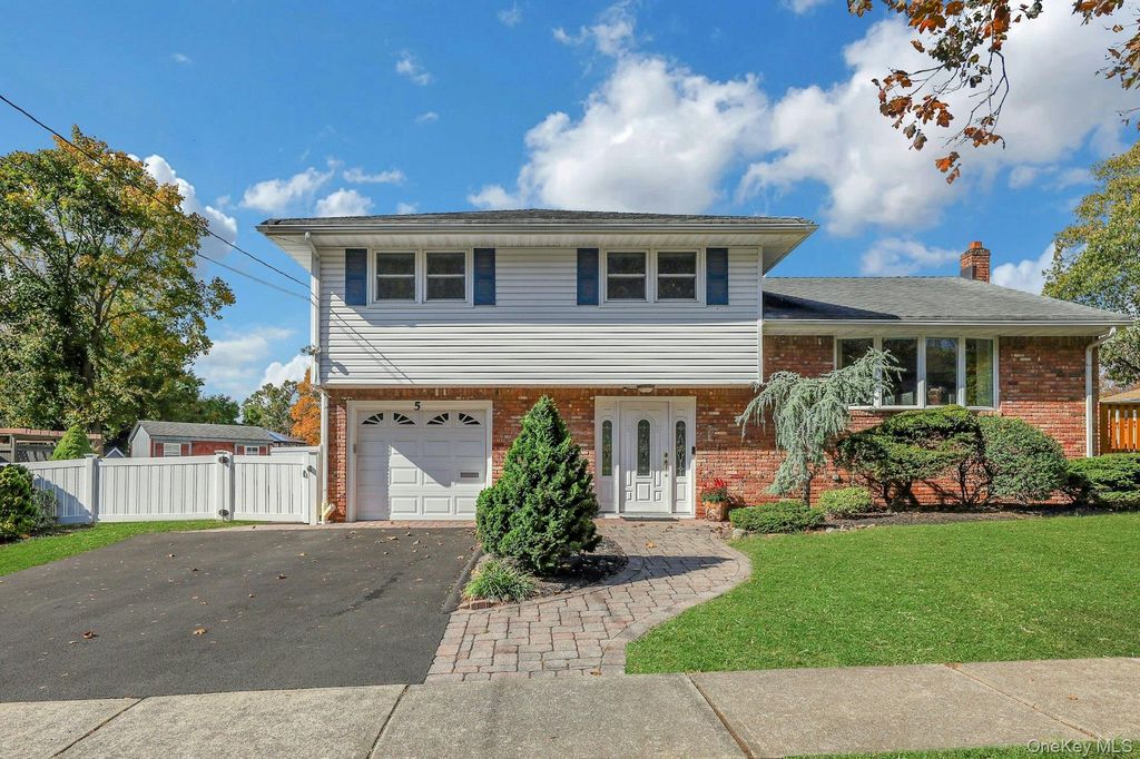 5 Forest Knoll Drive, Suffern, NY 10901