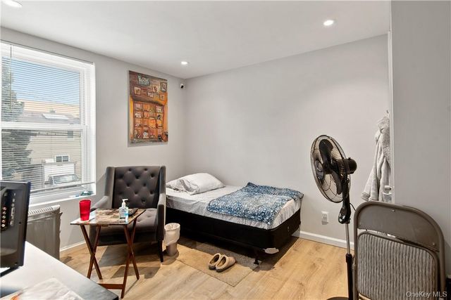 1225 Hollywood Avenue, Bronx, NY 10461